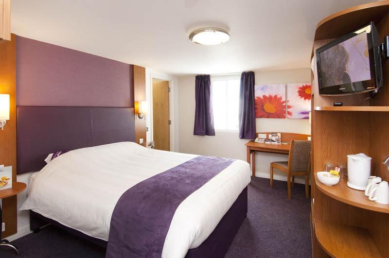Premier Inn Norwich Airport ภายนอก รูปภาพ